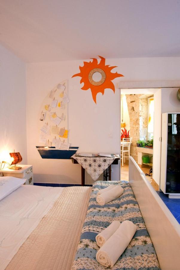 Studio Apartment Sretna Split Exterior foto